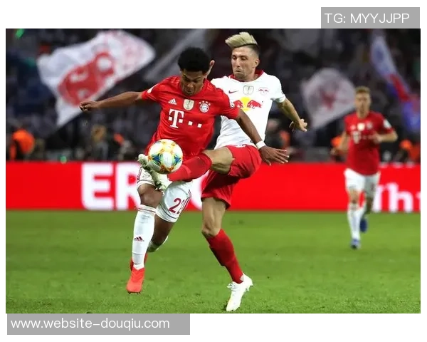 拜仁慕尼黑与多特蒙德巅峰对决前瞻分析及比赛看点解析